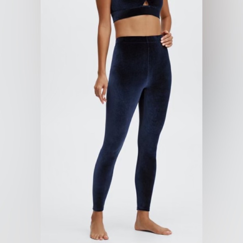 Fabletics Emma Velour leggins